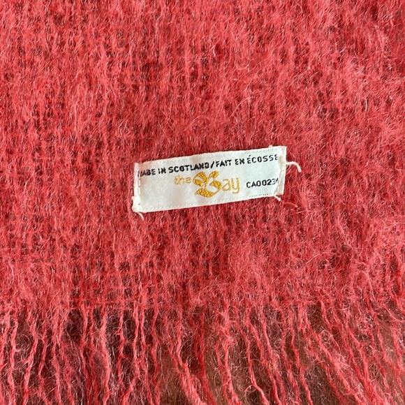 Vintage Hudson’s Bay Scarf - Picture 3 of 5